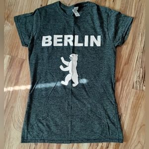 Woman's medium t shirt